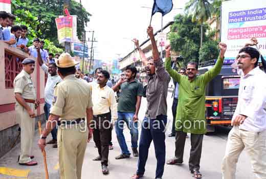  Yettinahole project  protest 1